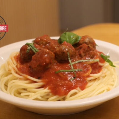 Spaghettis con pulpetines